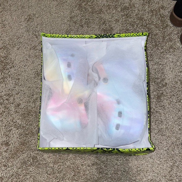 Cape Robbin Platform Crocs NWT - Picture 7 of 9